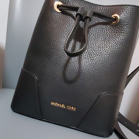 Michael Kors Handbags - MK Crossbody Bag